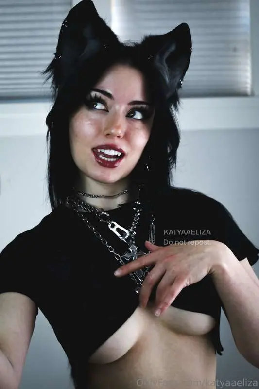 🐺 a few mild pics for u <3
