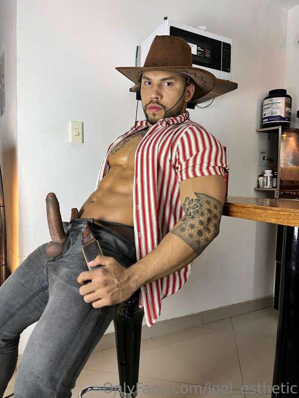 I'm waiting for you in the Dm 😏😈🥵