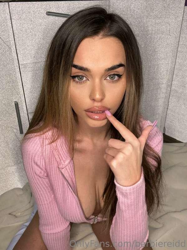 ### What do you think is a perfect Friday night plan?😈

***I..