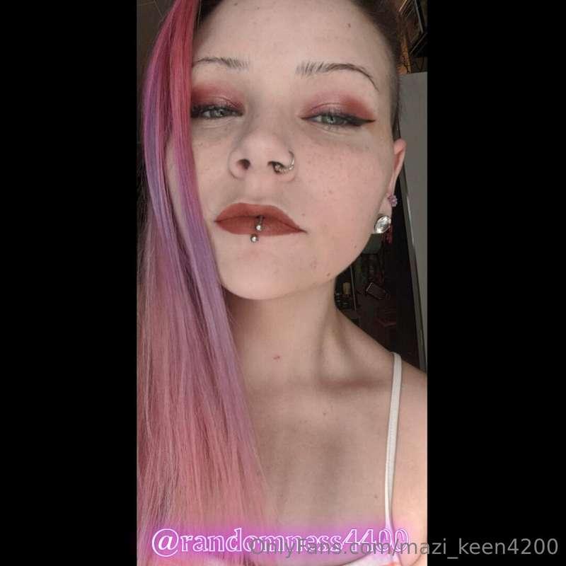 throwback to when i had way too thin eyebrows