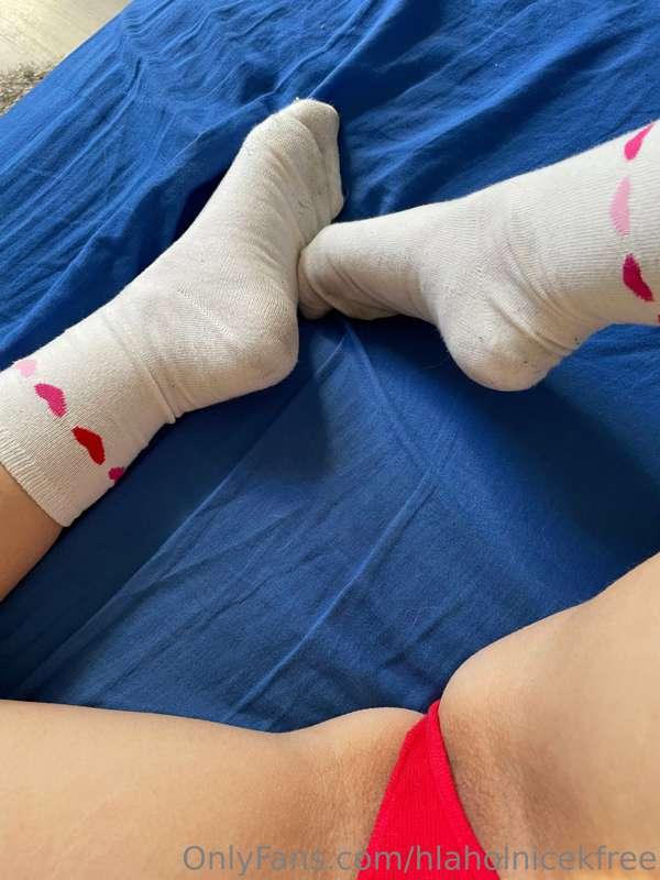 Come take these socks off of me😉