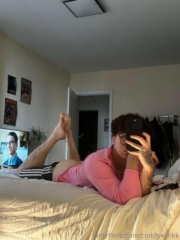 👣