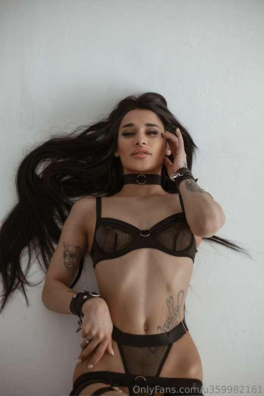 I would love posing in front of the camera for you 😈... writ..