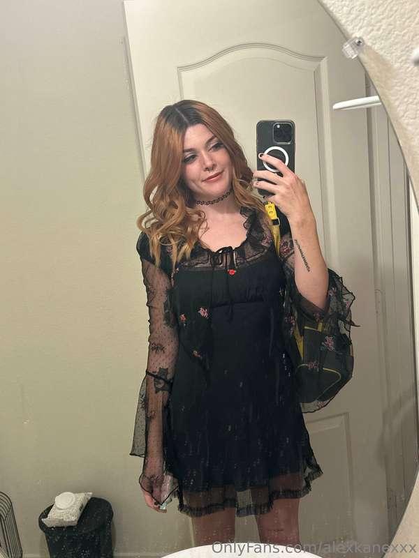 #ootd don’t mind my dirty mirror lol😅
