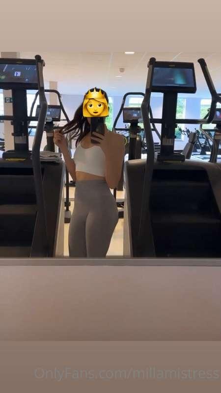 Je suis trop puissante pour vous, vous méritez justes d’être..