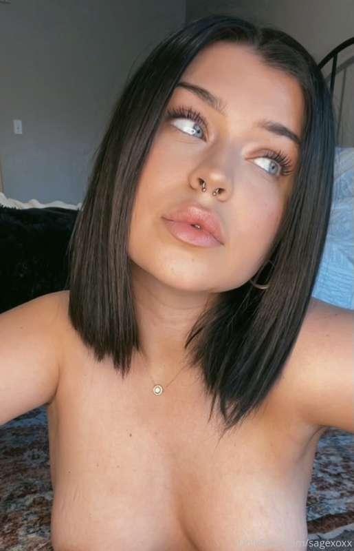 check your dms... rate my pierced pussy 😋💓