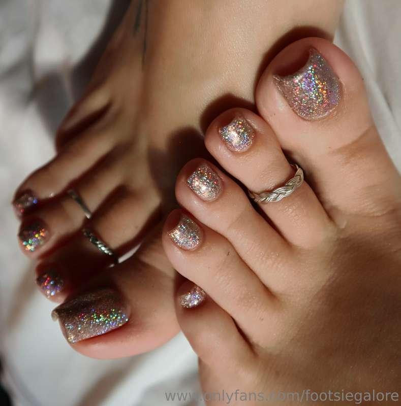 ✨New pedicure!✨ Even more precious and dazzling than diamond..