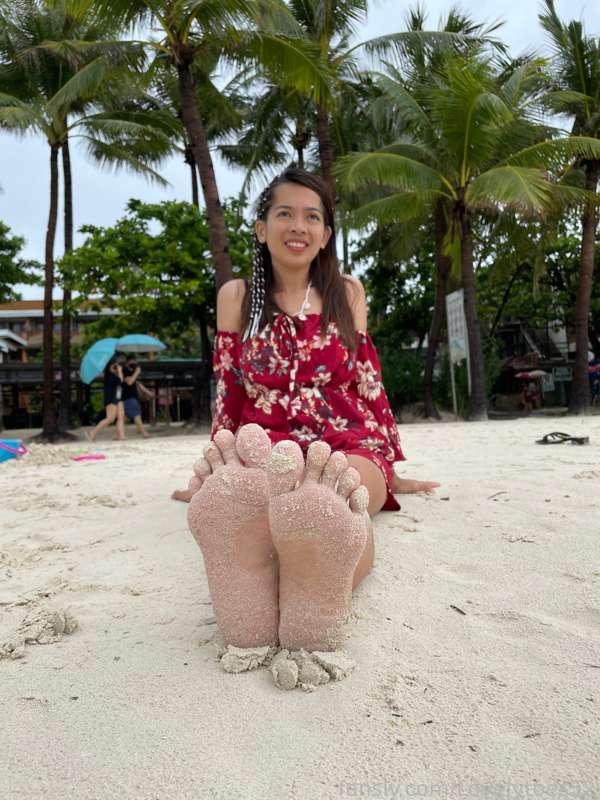 lovelytoes52 image #1