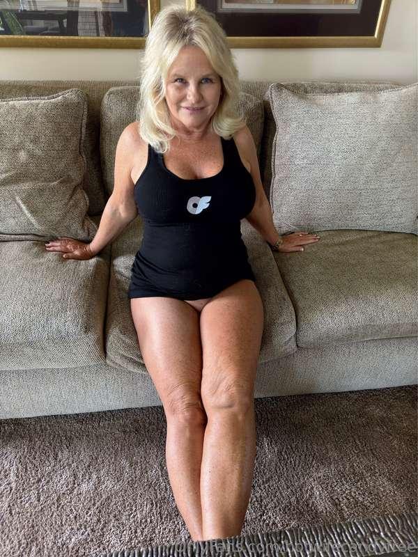 Just posted a hot new photo set on my VIP page @hotwifecandy..