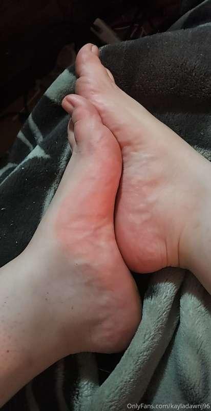 Do you want foot content!? 🦶