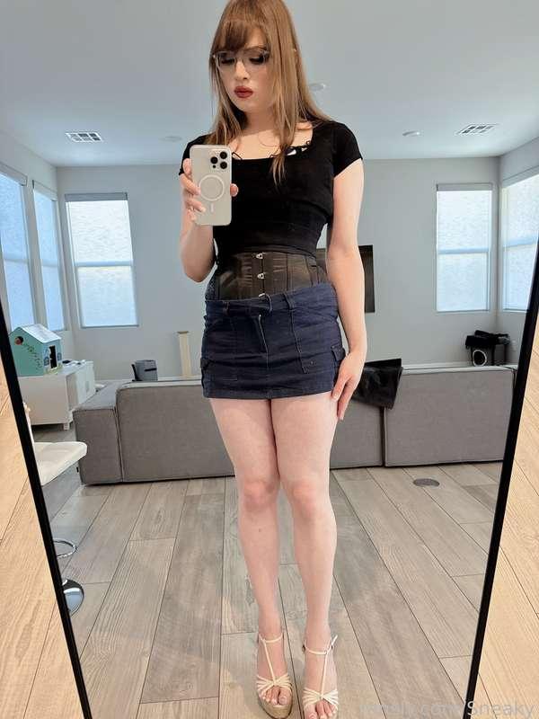 Just experimenting with my softer, more normal sissy side today 😳 Be honest... how do I look? #Femboy