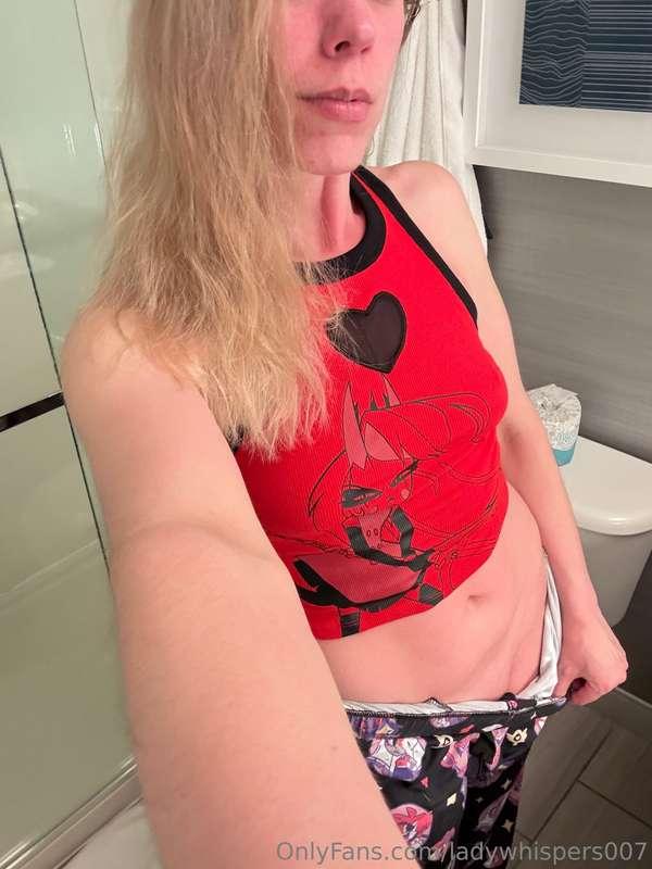 Lovelies!! Glass shower means I can film more glass shower v..
