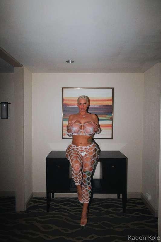 I HAVE BIIIG NEWS!!!!just a LIL REMINDER!!!I’m gonna be LIVE..