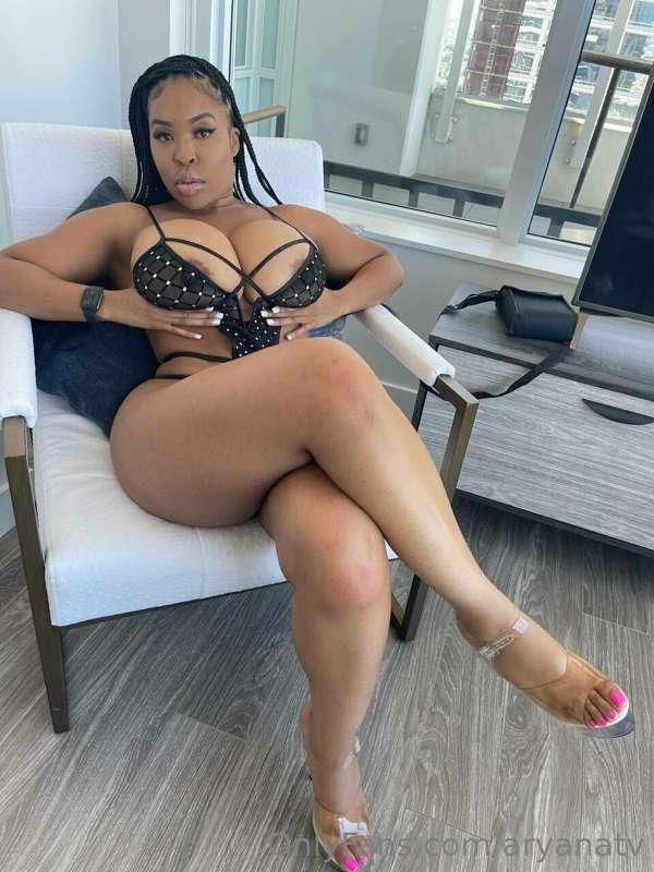 Ready to obey mistress? 👇👀