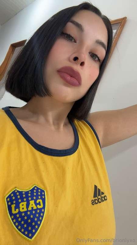 If you stare too hard, you might fall in love😻🤭💛