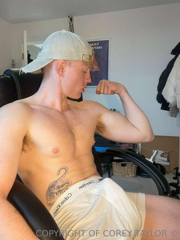Like if you'd worship my pits and muscles 😈