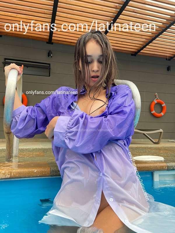 ven por tu sueño mojado 😼💦