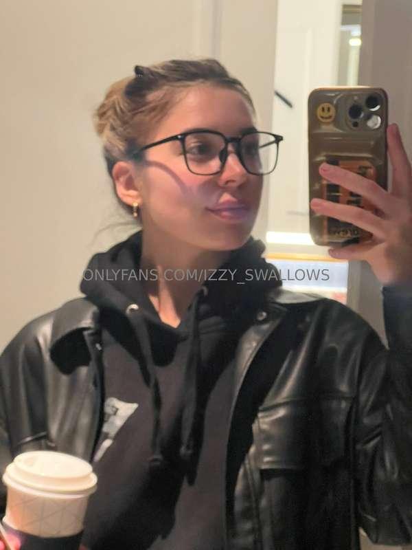 izzy_swallows image #3