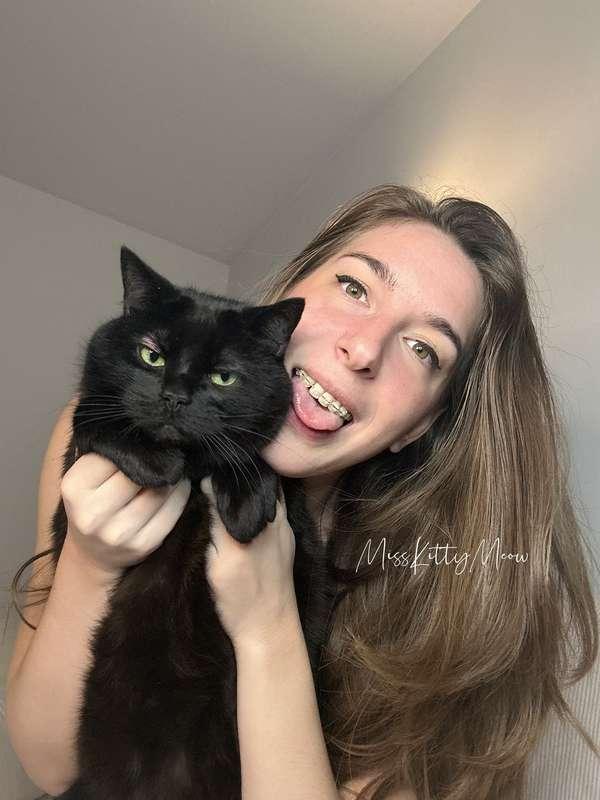 misskittymeow image #3