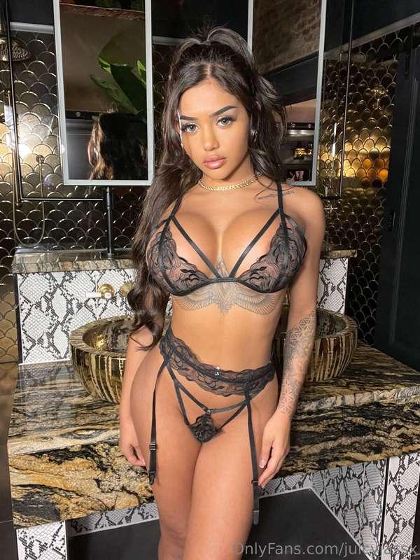 how fast do u wanna make me cum??😏