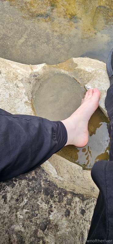 Putting my feet in wet holes 🕳