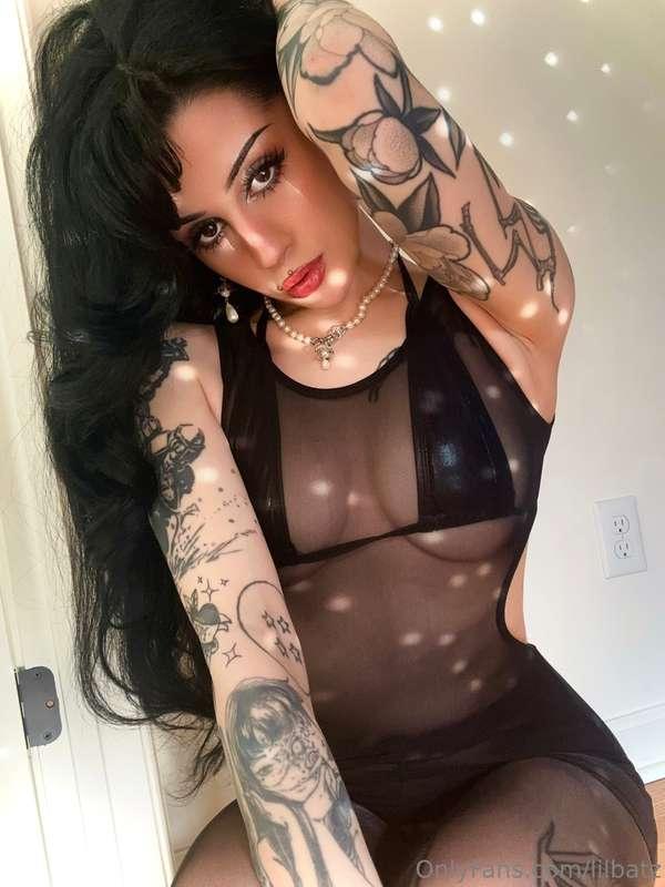 A dress I deserved to be worshipped inNothing beats a nylon ..