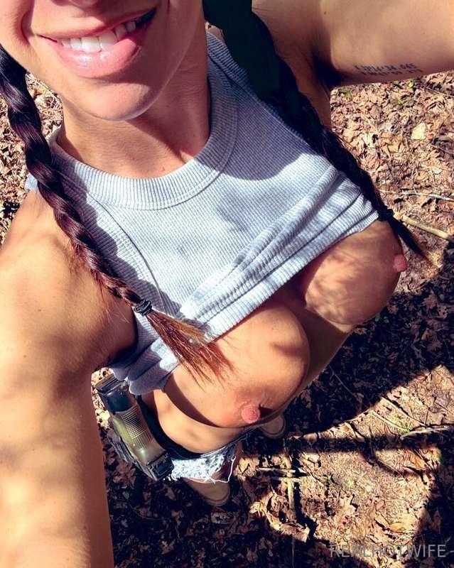 Wanna make me smile? Feed me cock or take me outside 🥰