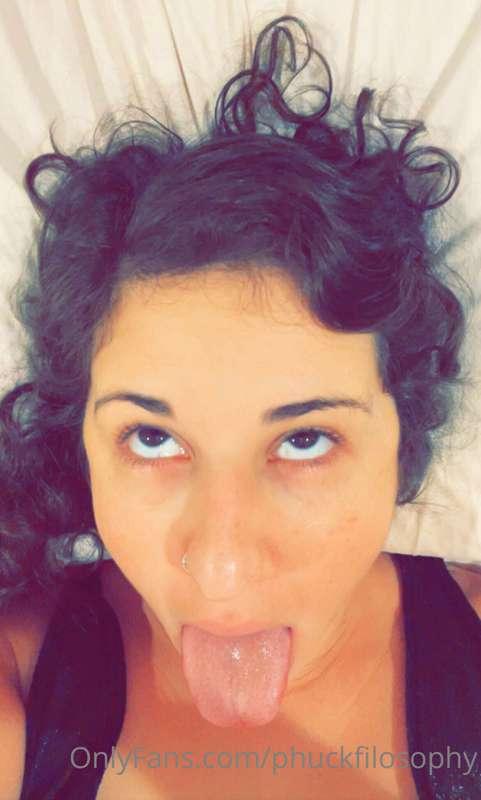 Face while getting face fucked 🤪