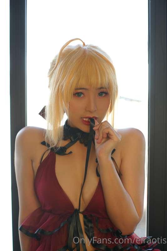I need your eyes on me… now.😈