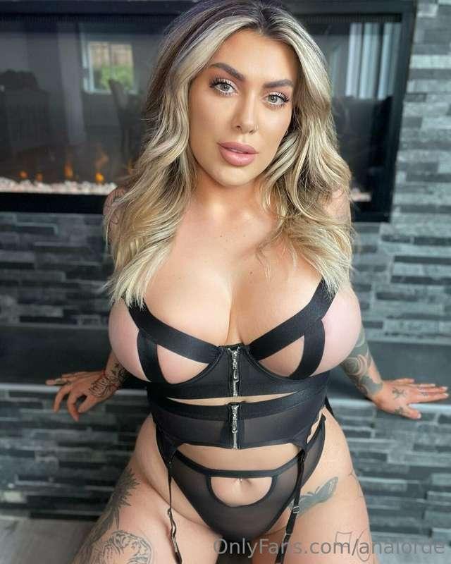 How are you feeling baby? 💋 @ana.vip