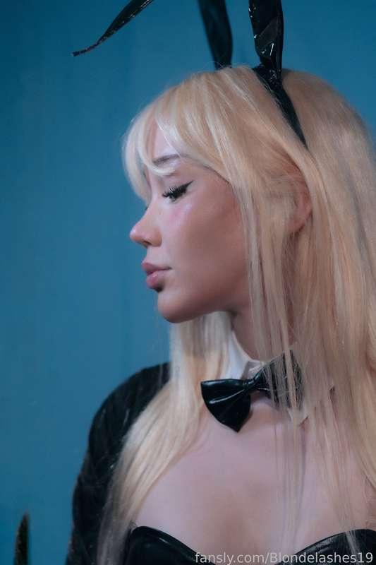 blondelashes19 image #5