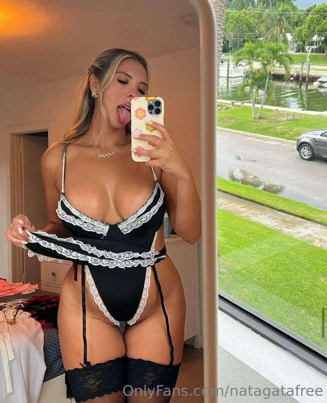 Kinda wanna do more roleplay content soooooon 💦 lmk what you..