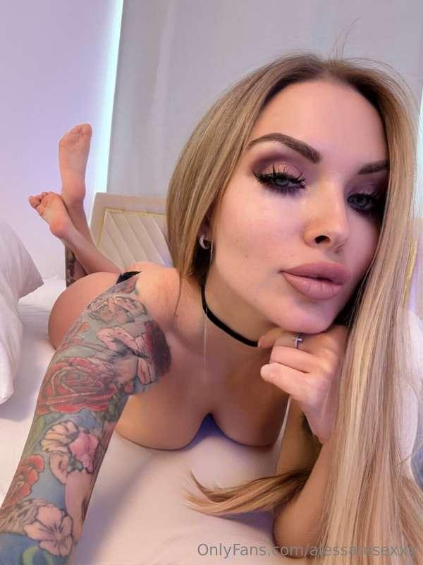 @annamariefiery💕💕Which part of my body do you like better, h..
