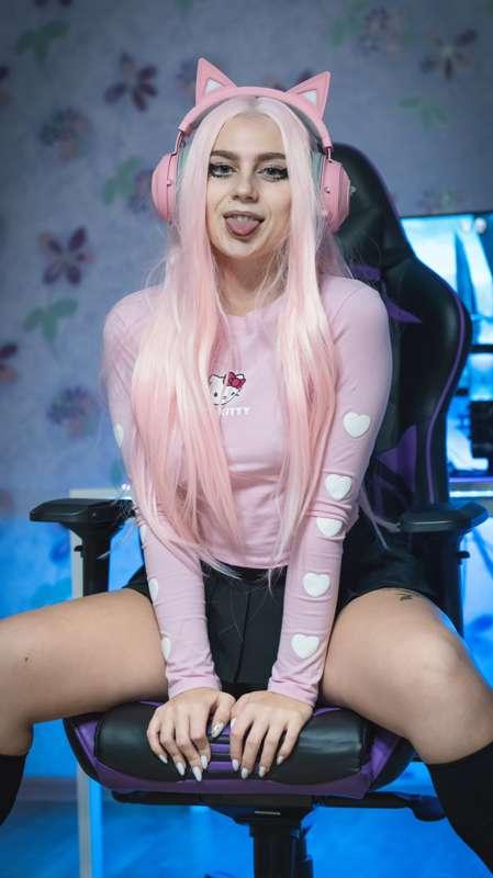 Hello kitty (1)🥰