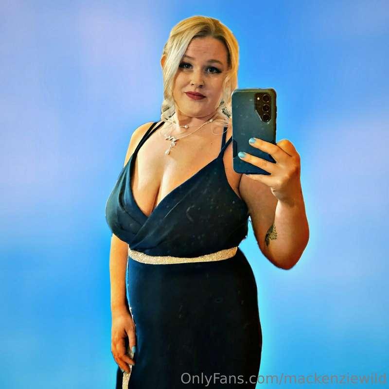 Ya girl can rock it!  Who's taking this dress off me 😘