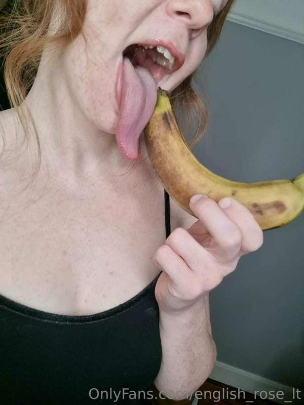 Do you think i could swallow this whole? 🍌😲