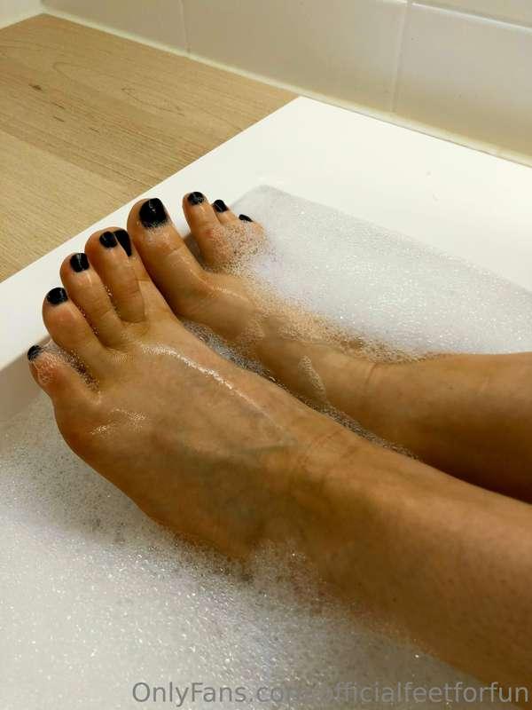 Love footbath in the sink 😆😍