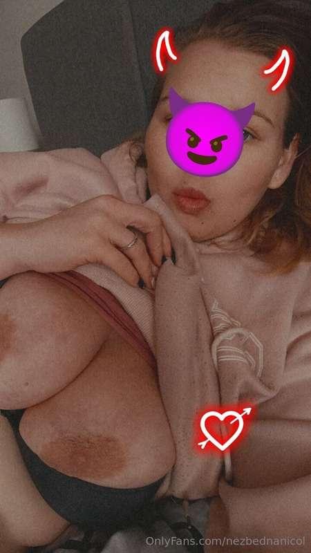 Chtěl by jsi je pomačkat? 😜
Pro vice fotek napiš do zpráv 😈