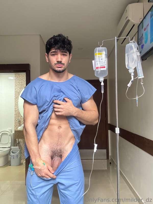 Alguien me cuida?, ando enfermo 🤕🤒