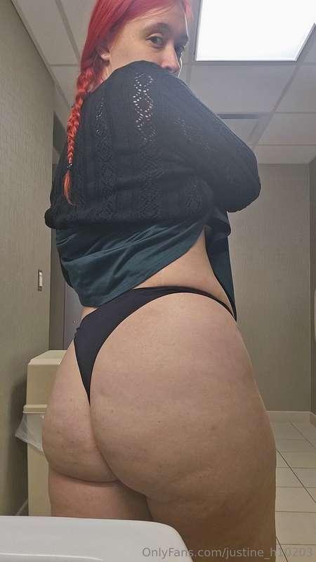 Been a while since you guys got to see some work booty 😋🍑