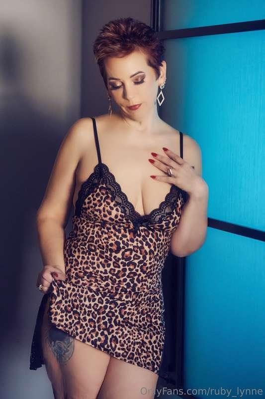 Would you ***like it*** if I answered the door like this? 🔥 ..