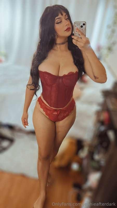 Curvy affff 😩😩😩
