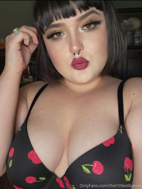 i want to be your cherry-flavoured fantasy <3