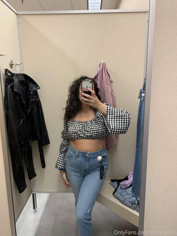 Clothing shopping before heading back to school😍 The only je..