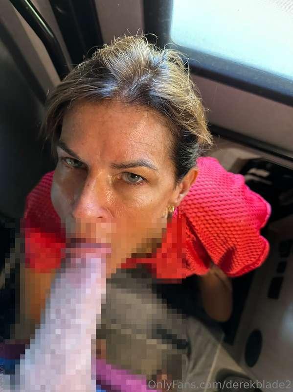 23 pics of my dick on @themaryburke tongue. She loves my dic..