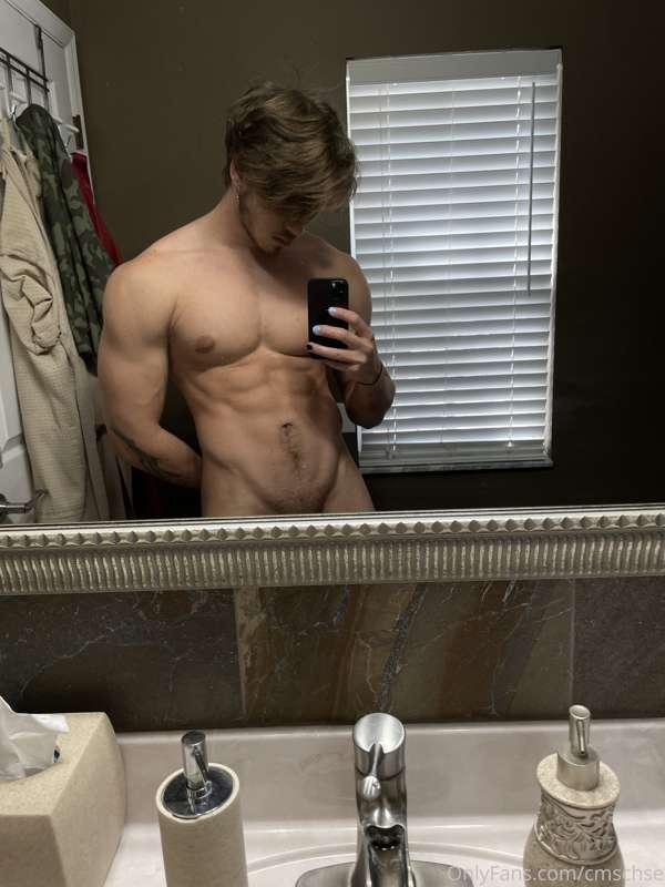I haven’t weighed myself in awhile but from the gym pumps I’..