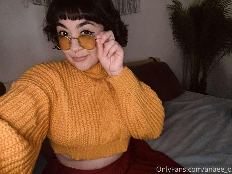 ℍ𝕒𝕡𝕡𝕪 𝕎𝕖𝕕𝕟𝕖𝕤𝕕𝕒𝕪! 🍊 
ʟᴏᴠᴇ ᴍʏ ᴠᴇʟᴍᴀ ʟᴏᴏᴋ! ᴄᴜʀɪᴏᴜꜱ ᴛᴏ ꜱᴇᴇ ᴍᴏʀᴇ?..