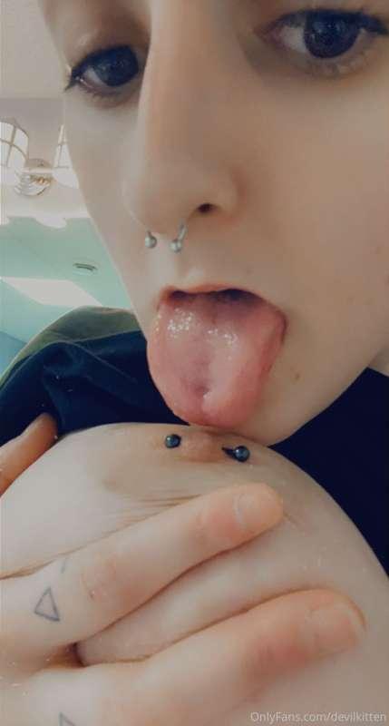 i have a small tongue 🤪💦