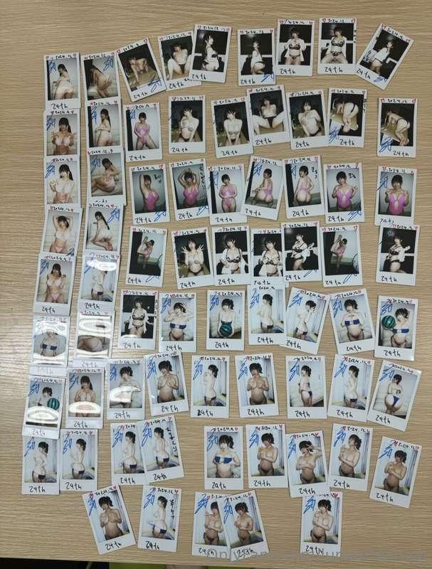 I took Polaroids for the event❣️ Which pose do you guys like..