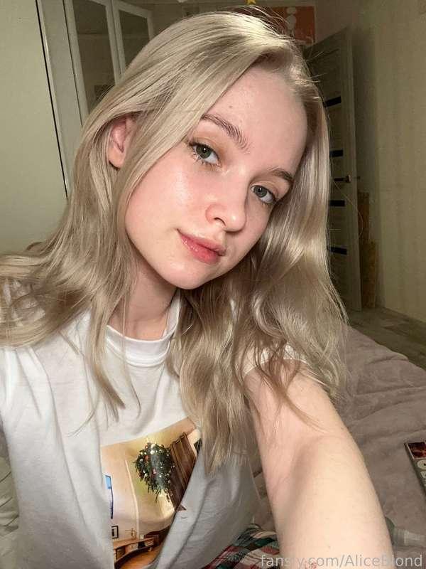 aliceblond image #0